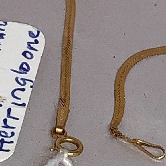 7 1/2 long 14 Kt Gold Herringbone Bracelet - Picture 10 of 10